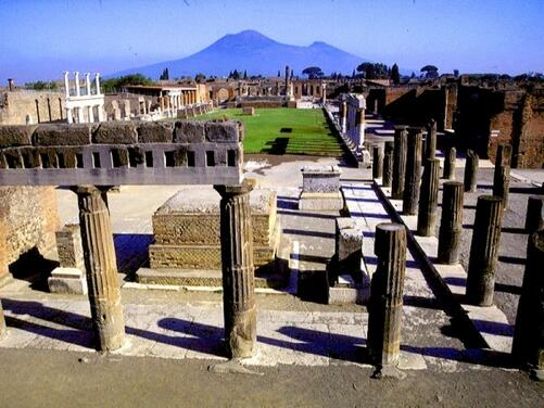 Pompeii archaelogical site-1